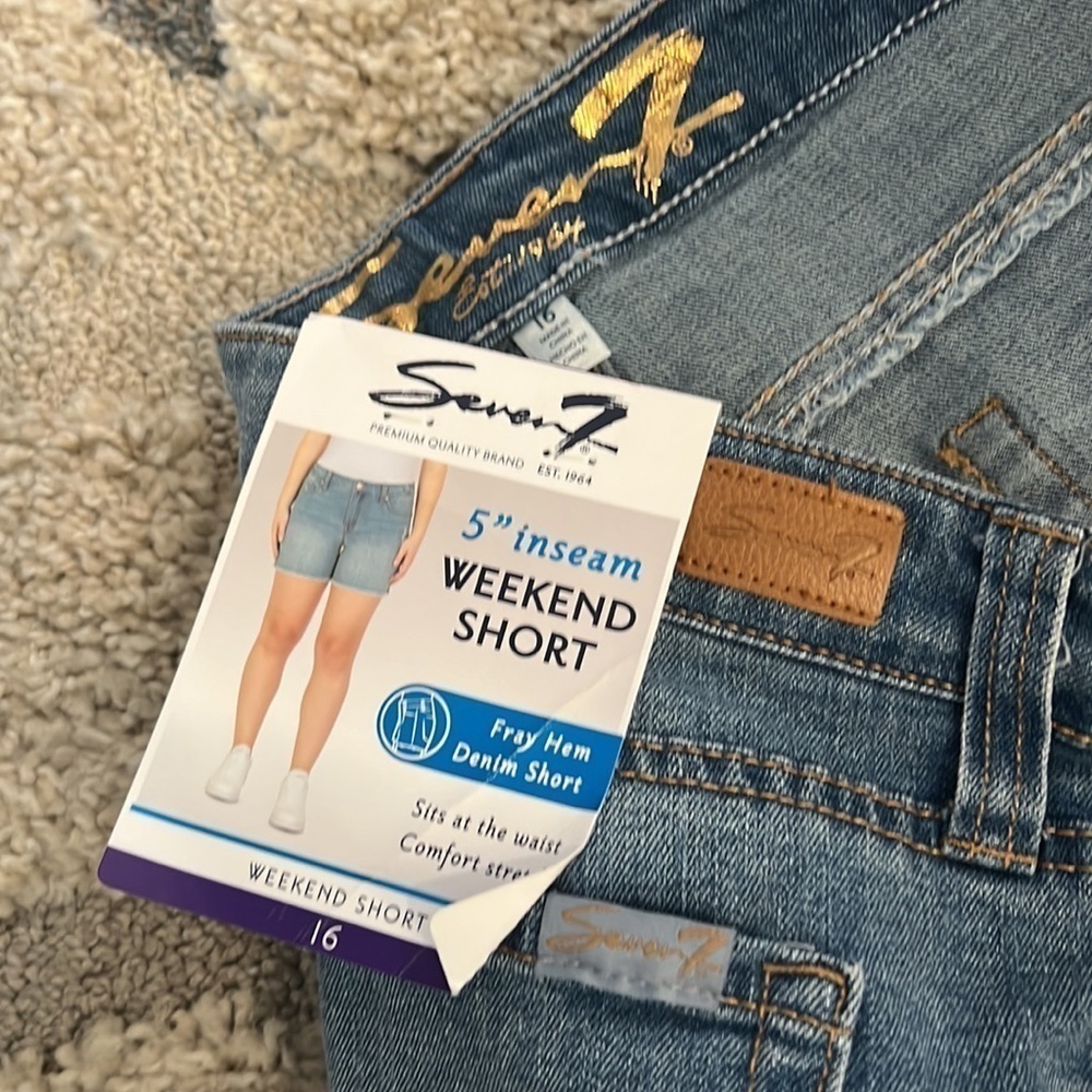 NWT,Seven 7, Weekend Short, Frayed Hem, Sits at Waist, Comfort Stretch, 16 - Picture 4 of 8